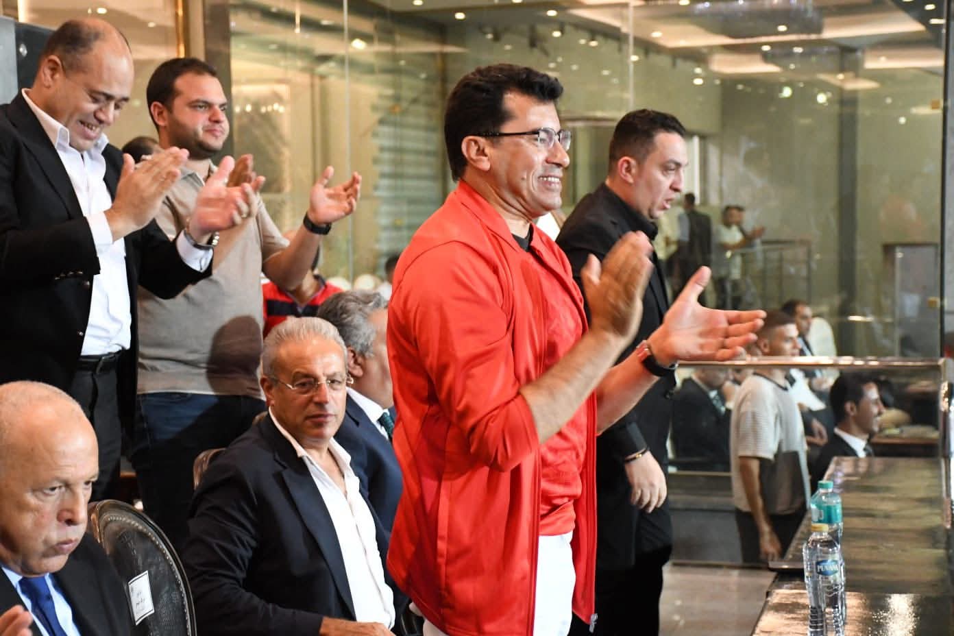 وزير الرياضة يؤازر المنتخب الوطني خلال لقائه مع نظيره الإثيوبي ضمن تصفيات كأس العالم
