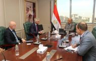 وزير الكهرباء يبحث مع شركة 
