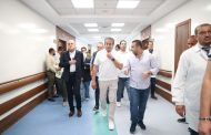وزير الصحة يرافقه محافظ الأقصر يتفقدان عدد من المنشآت الطبية بالمحافظة