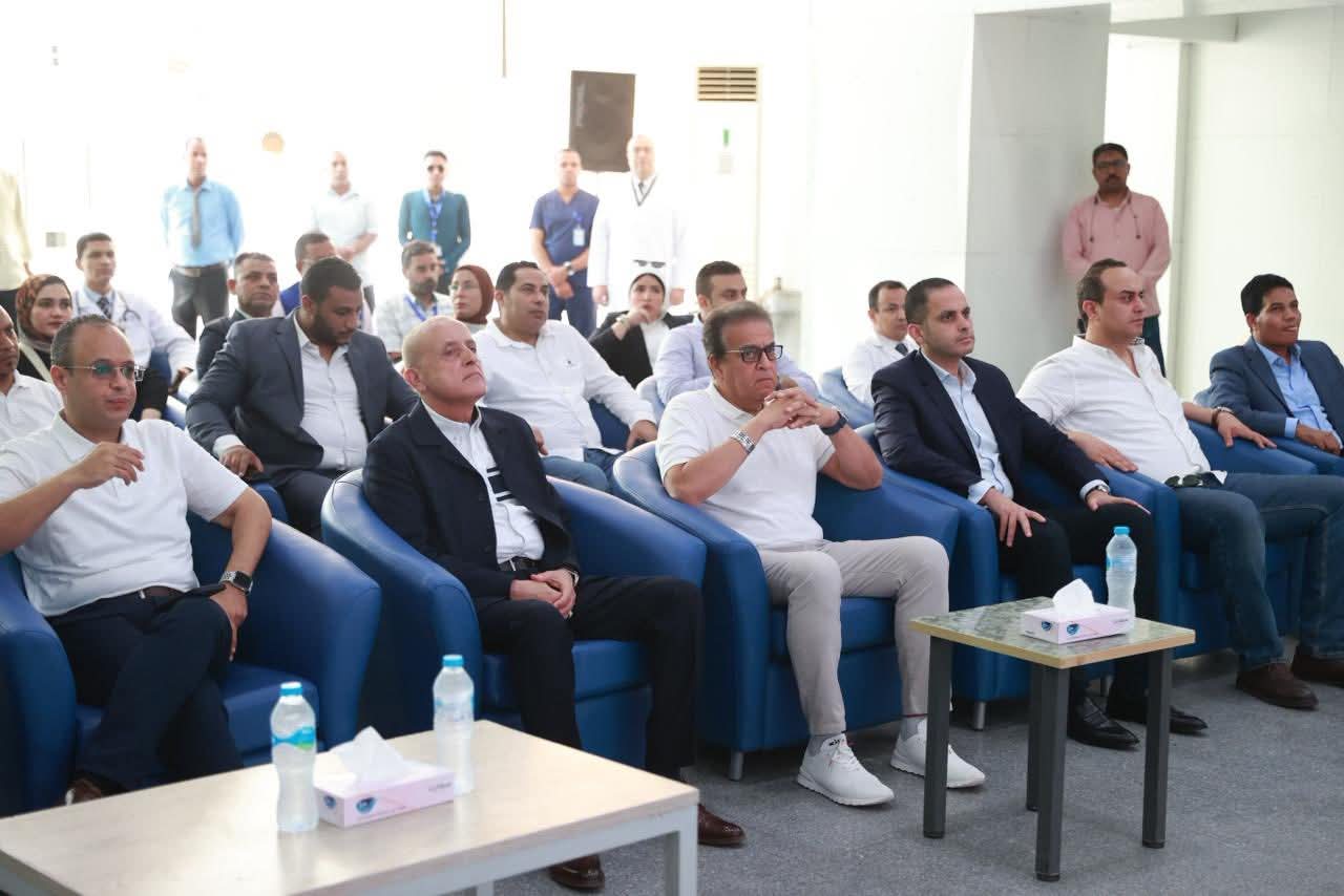 وزير الصحة يشهد تدشين 6 معدات جديدة للفرم والتعقيم في عدد من المحافظات