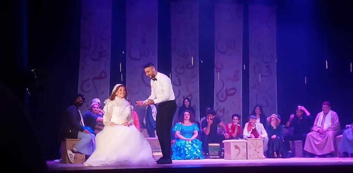 قصر ثقافة بورسعيد كامل العدد في العرض المسرحي 