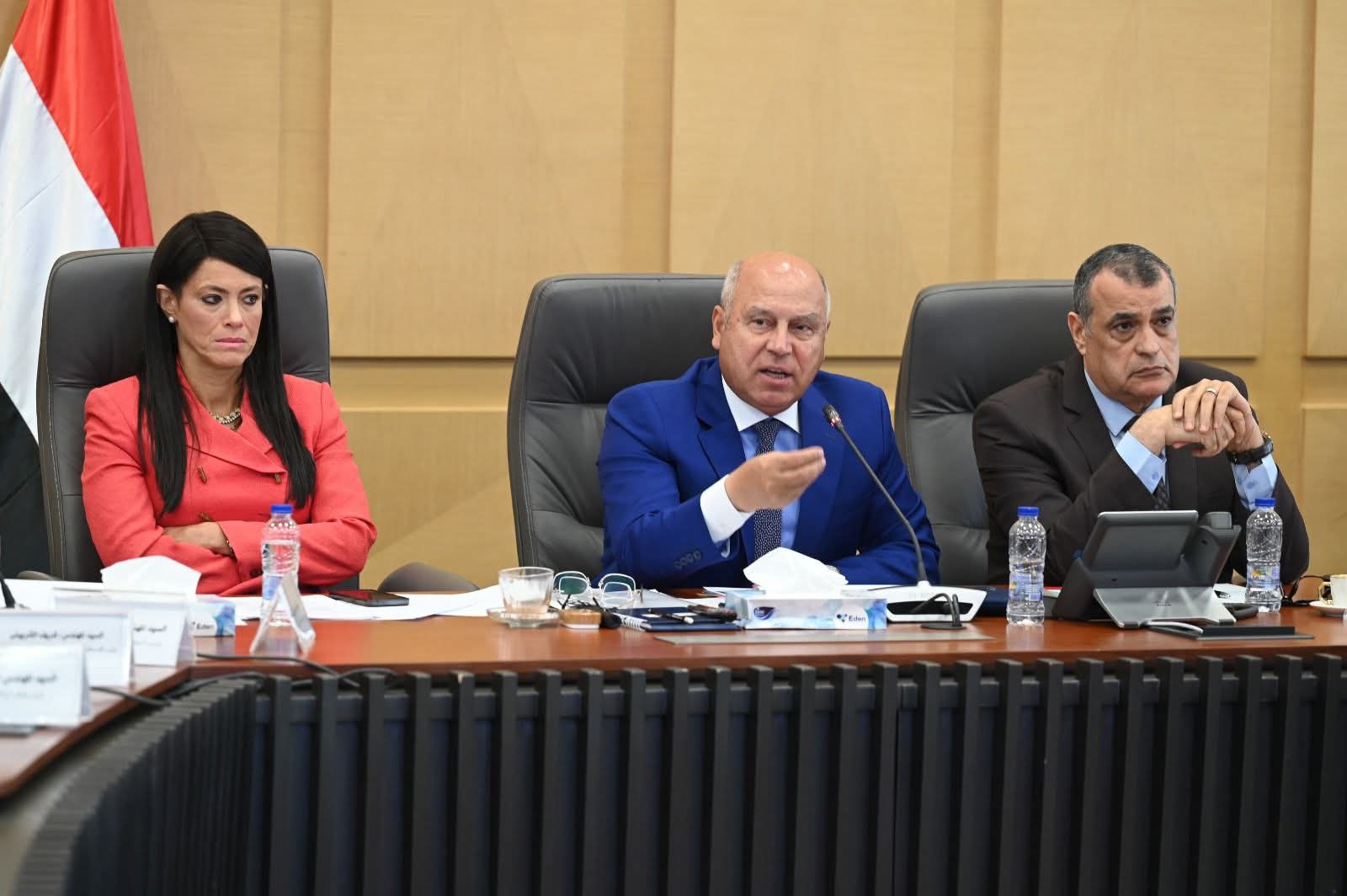 الوزير: الدولة ملتزمة بتوريد كميات الغاز اللازمة لتشغيل مصانع الأسمدة والتصدي لأي تلاعب بالأسعار