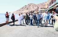عوض تشدد على تنظيم الأنشطة السياحية وحماية الشعاب المرجانية بمحمية أبو جلوم ومنطقة البلو هول