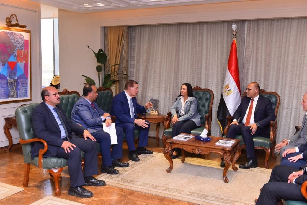 إدارة شركة نايل لينين جروب للنسيج أكدت امتثالها للشروط الواجب توافرها في بيئة العمل
