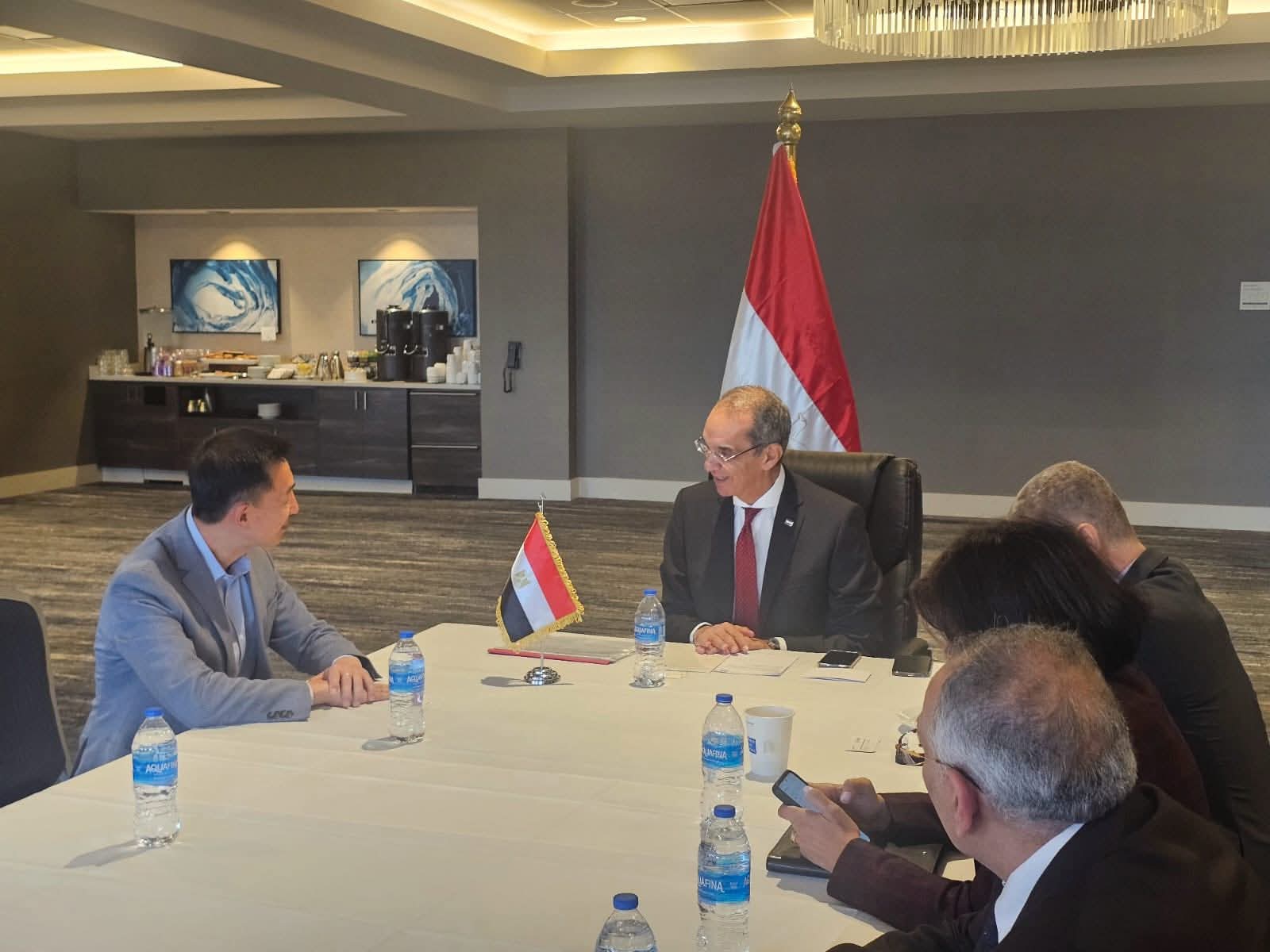 وزير الاتصالات يناقش مع مسؤولى شركات أمريكية زيادة استثماراتها فى مصر وتوسيع التعاون فى الذكاء الاصطناعى