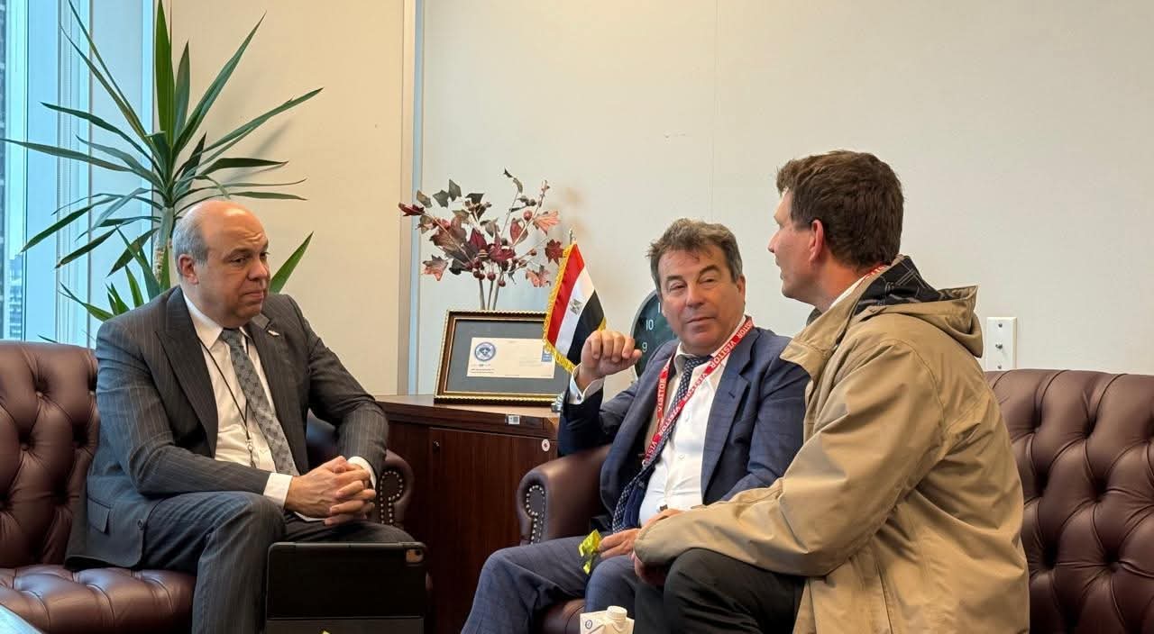 الحفني: مصر تضع في مقدمة أولوياتها تعزيز مكانتها كمركز إقليمي للطيران المدني بشراكات دولية