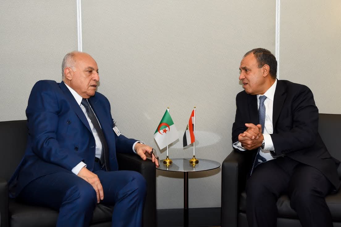 وزير الخارجية يلتقي نظيره الجزائرى على هامش أعمال الجمعية العامة للأمم المتحدة