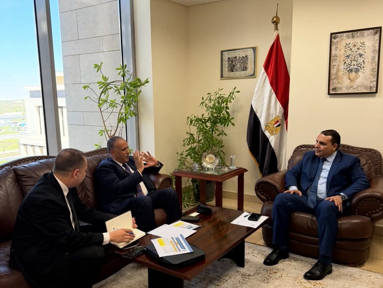 التمثيل التجاري المصري يلتقي رئيس الهيئة العامة للبترول لبحث سبل التعاون المشترك في التسويق الخارجي
