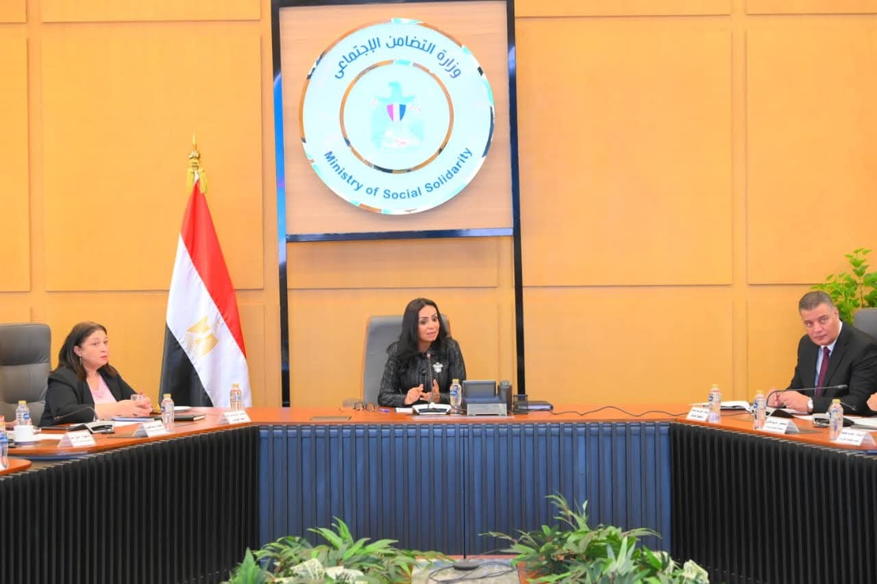 وزيرة التضامن تترأس اجتماع اللجنة الدائمة للإشراف على منظومة عمل الرائدات الاجتماعيات