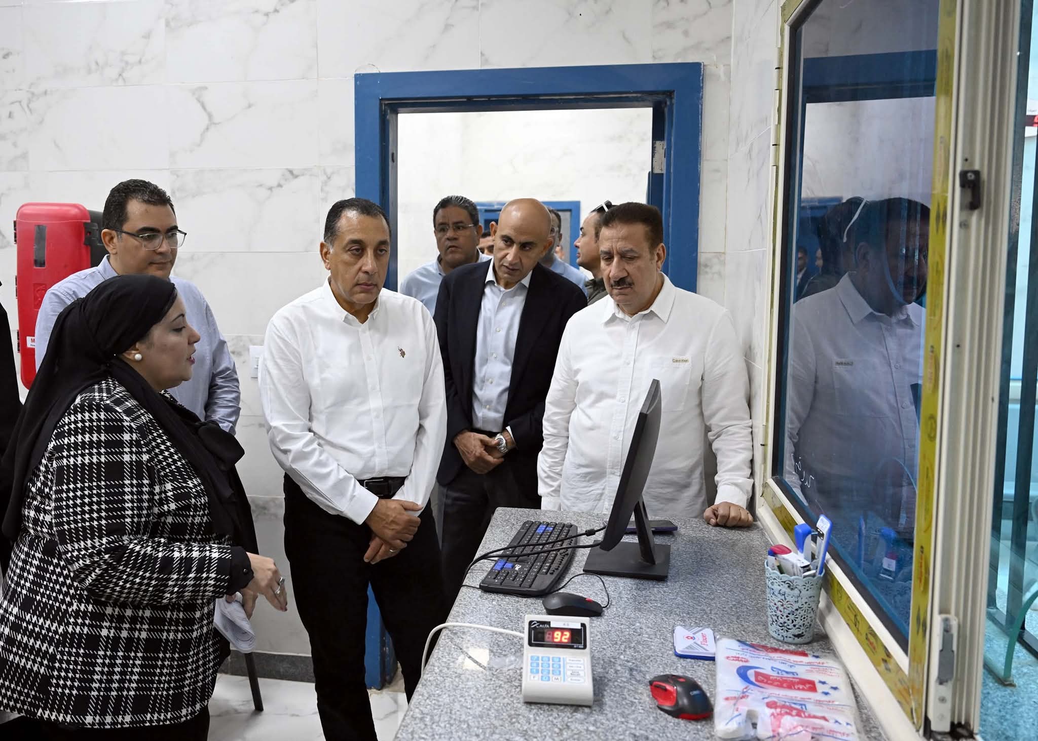 رئيس الوزراء يتفقد مركز طب الأسرة 