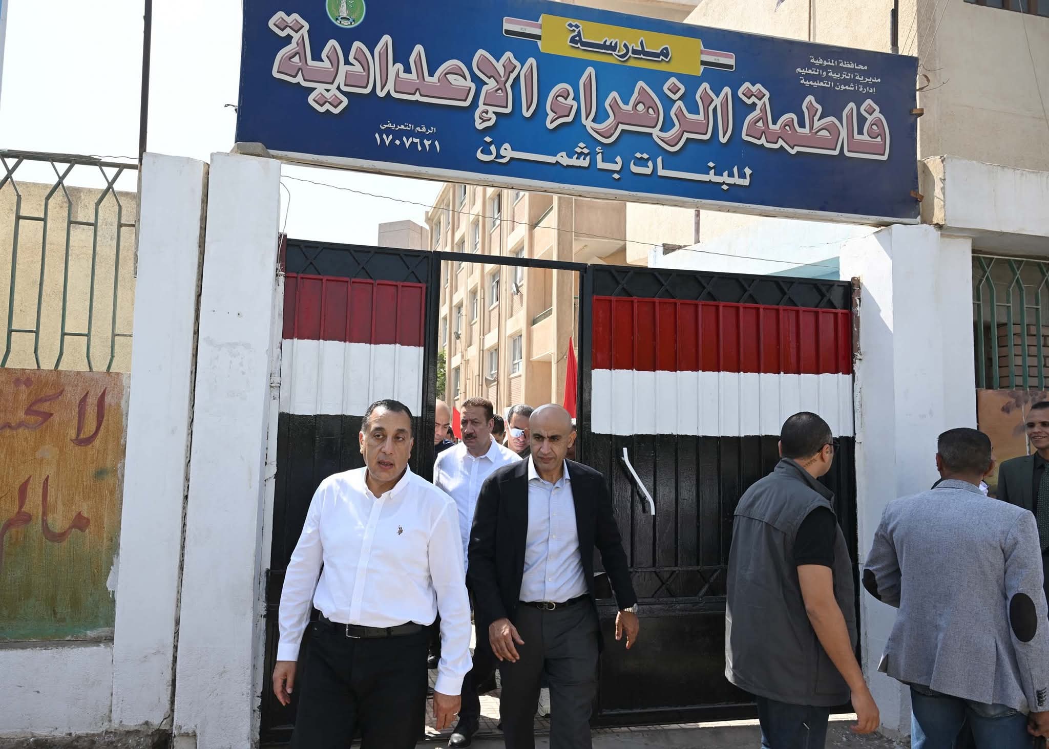 رئيس الوزراء يغير مسار جولته بمحافظة المنوفية ويتفقد مدرسة فاطمة الزهراء الإعدادية للبنات بأشمون