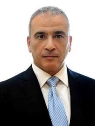 وزير الأوقاف يهنئ علاء الشريف لتعيينه أمينًا عامًا لمجلس الوزراء