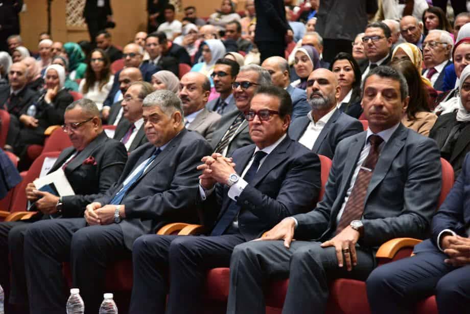 وزير الصحة يفتتح المؤتمر الدولي الثاني لكلية طب الأسنان بجامعة الجلالة