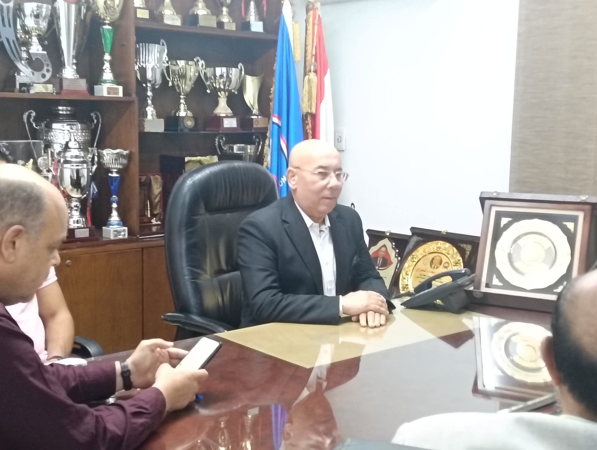 رئيس اتحاد الكاراتيه يبحث تطوير فرع الجيزة في اجتماع موسع مع مجلس الإدارة