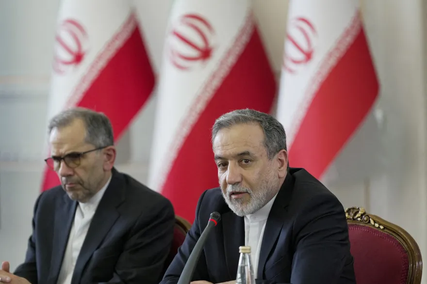 إيران تطالب بتعويضات من دول عربية أبرزها السعودية والإمارات وتتهمها بدعم الهجمات عليها