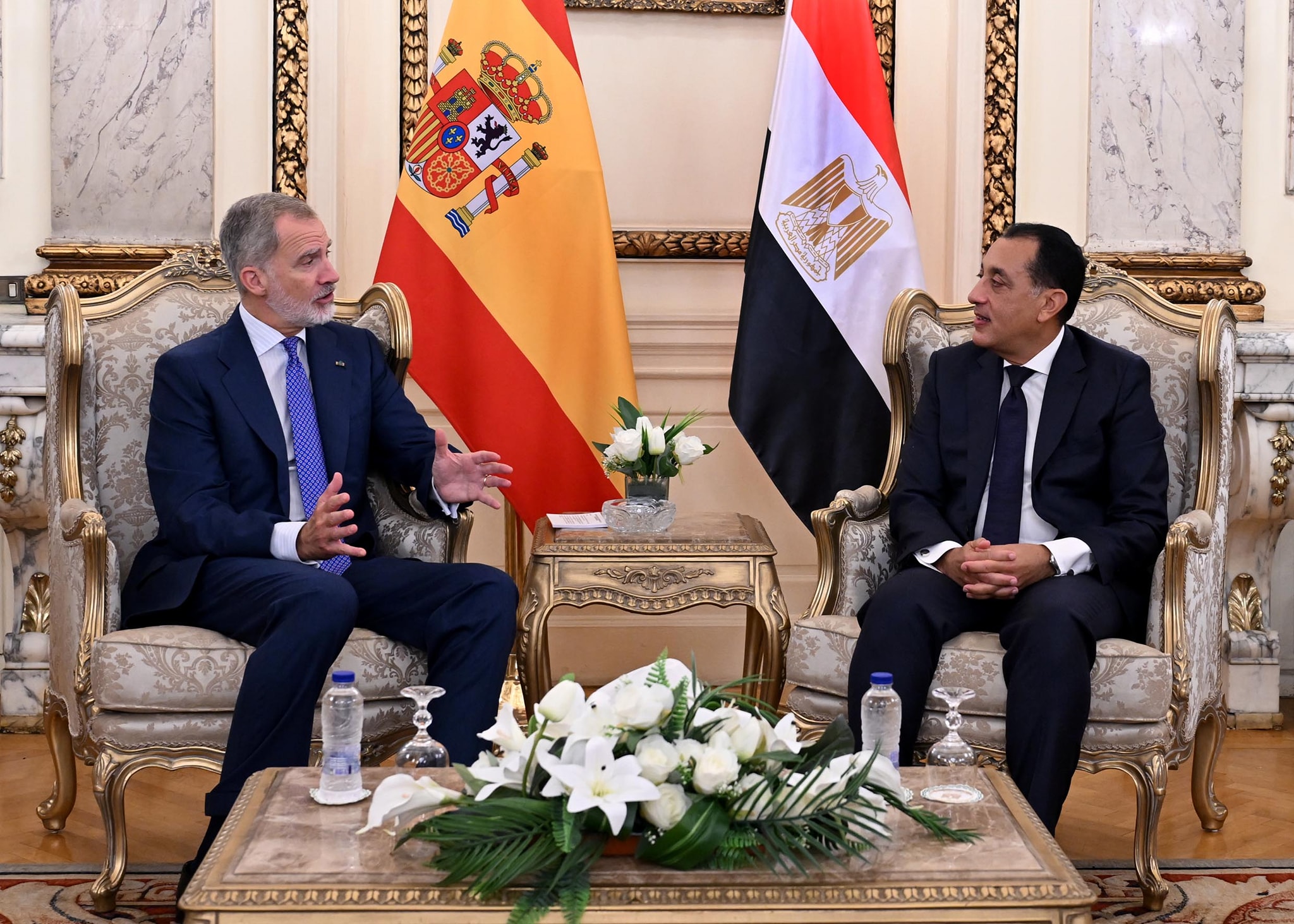 رئيس الوزراء يستقبل ملك أسبانيا بمقر الحكومة
