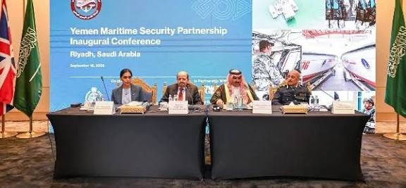 السعودية والمملكة المتحدة تطلقان شراكة دولية كبرى لدعم الأمن البحري اليمني