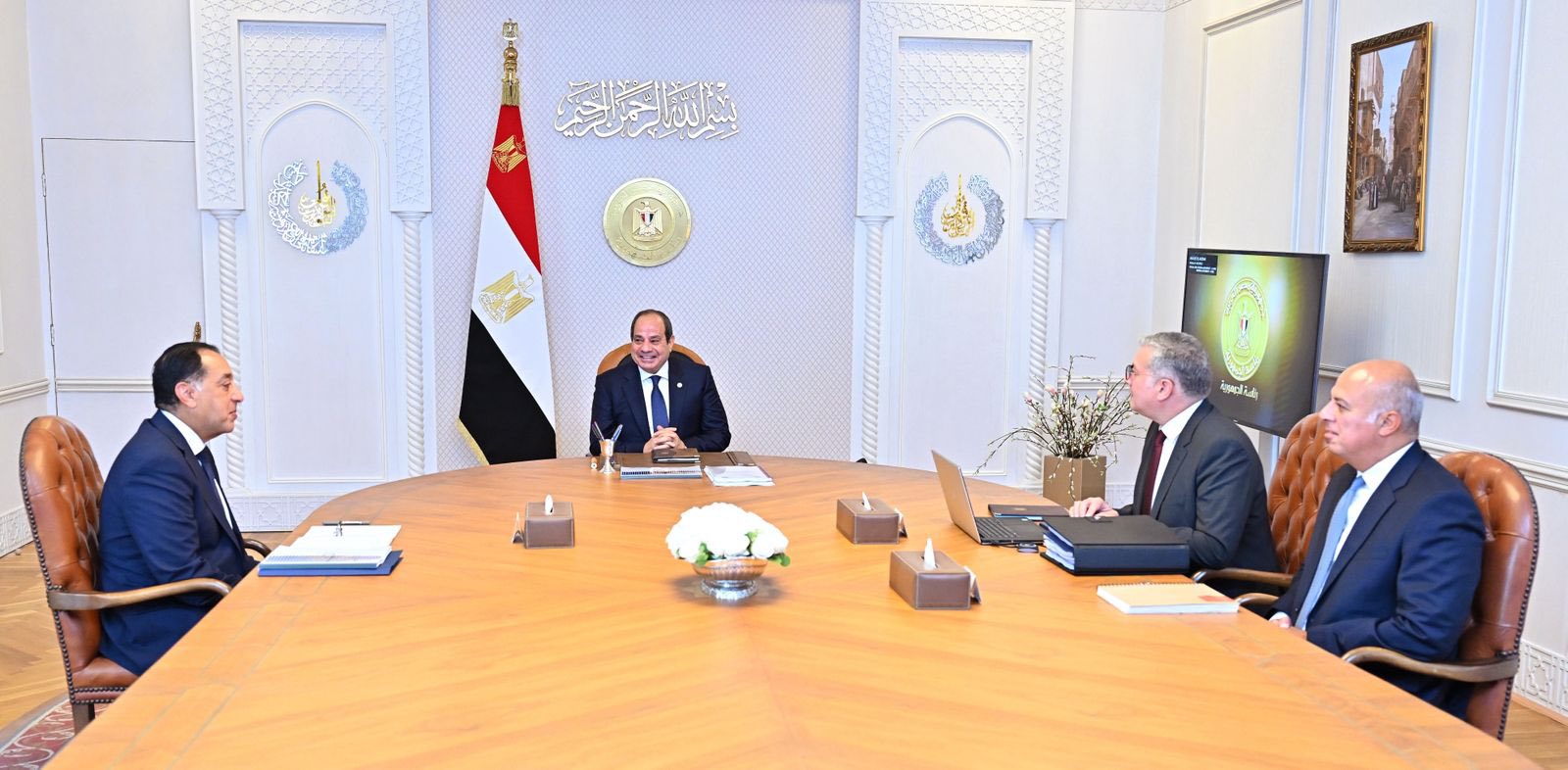 الرئيس السيسى يستعرض استراتيجية تحويل مصر إلى مركز إقليمي للطاقة