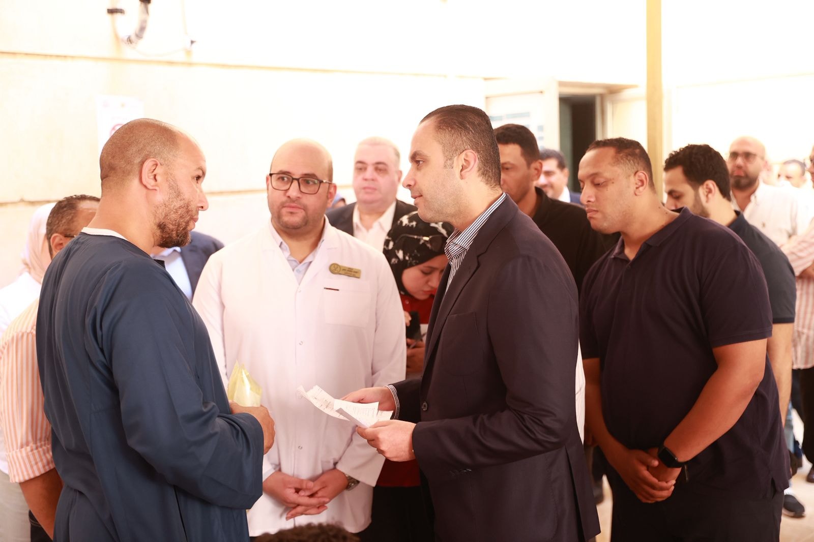 نائب وزير الصحة يتفقد المنشآت الصحية بمركز ملوي بالمنيا لتعزيز جودة الخدمات