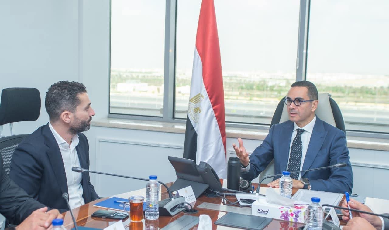 الخطيب يلتقى وفد شركة 