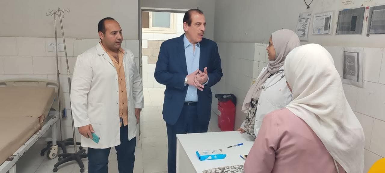 الصحة: جولة ليلية مفاجئة لنائب الوزير بمستشفى أم المصريين