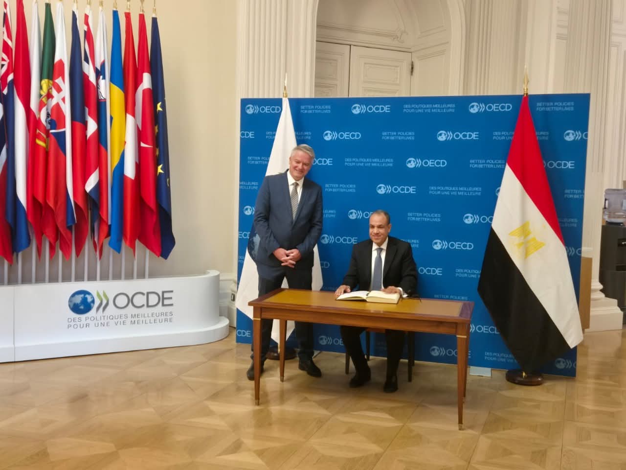 وزير الخارجية يعرب عن التقدير للتعاون الوثيق بين مصر ومنظمة التعاون الاقتصادي