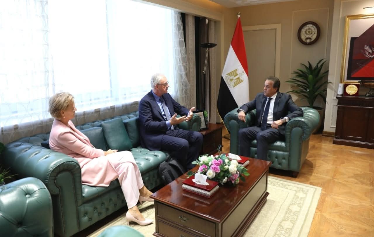وزير الصحة يبحث مع الاتحاد الأوروبي للمخدرات سبل التعاون في مكافحة المخدرات وعلاج الإدمان