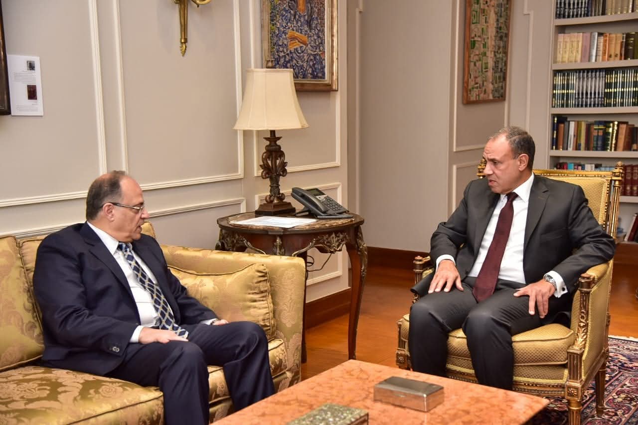 رئيس هيئة الدواء المصرية يبحث التعاون الدولي في قطاع الدواء