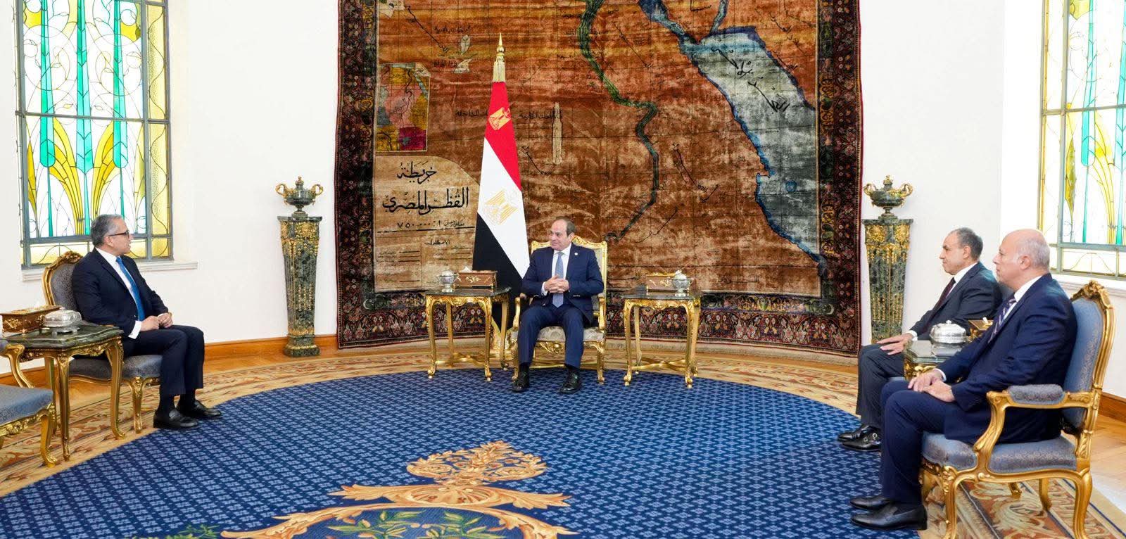 الرئيس السيسى : نجاح العنانى يُعد إنجازًا تاريخيًا يعكس المكانة الرفيعة التي تحظى بها مصر
