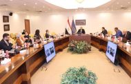 وزير الاتصالات يجتمع بأعضاء لجنة حماية حقوق مستخدمى الاتصالات