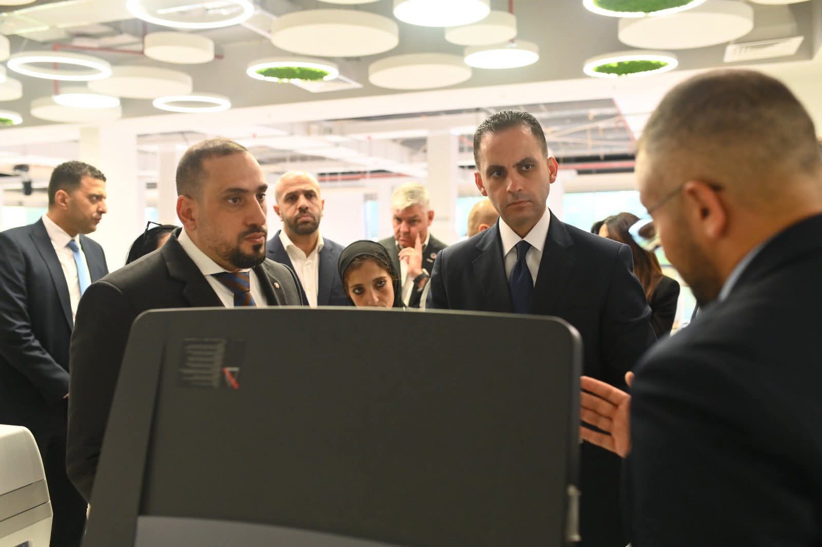 نائب وزير الصحة يلتقي ممثلي “إبسون” على هامش “جيتكس جلوبال 2025” لبحث التعاون في التحول الرقمي