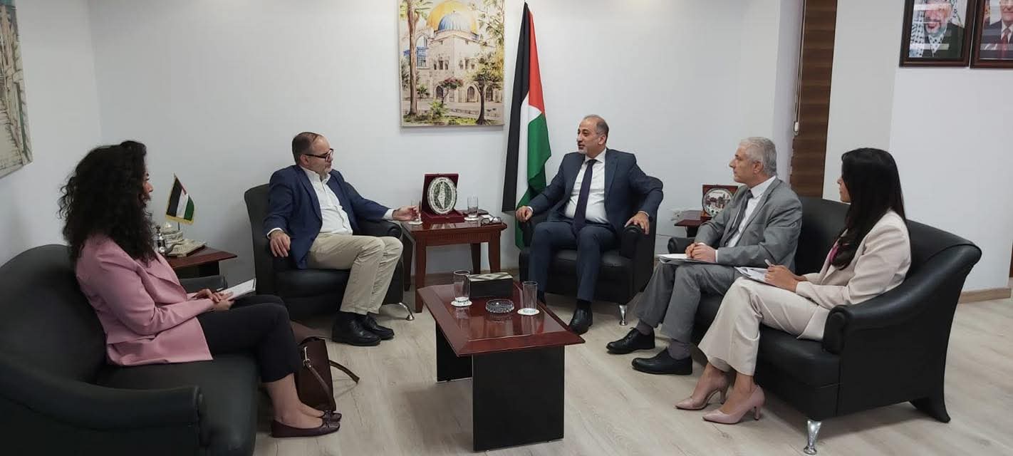 المندوب الدائم لدولة فلسطين يستقبل القائم بأعمال مدير وكالة الأمم المتحدة لغوث وتشغيل اللاجئين الفلسطينيين