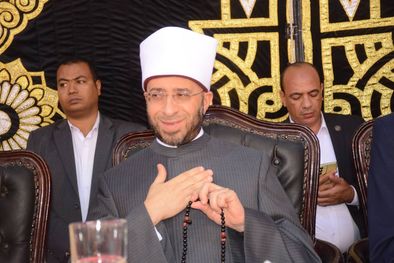 وزير الأوقاف يشارك في الاحتفال بالمولد الأحمدي ويلتقي محافظ الغربية