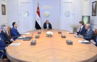 الرئيس السيسي يبحث سبل تعزيز التعاون بين قناة السويس ومجموعة ميرسك