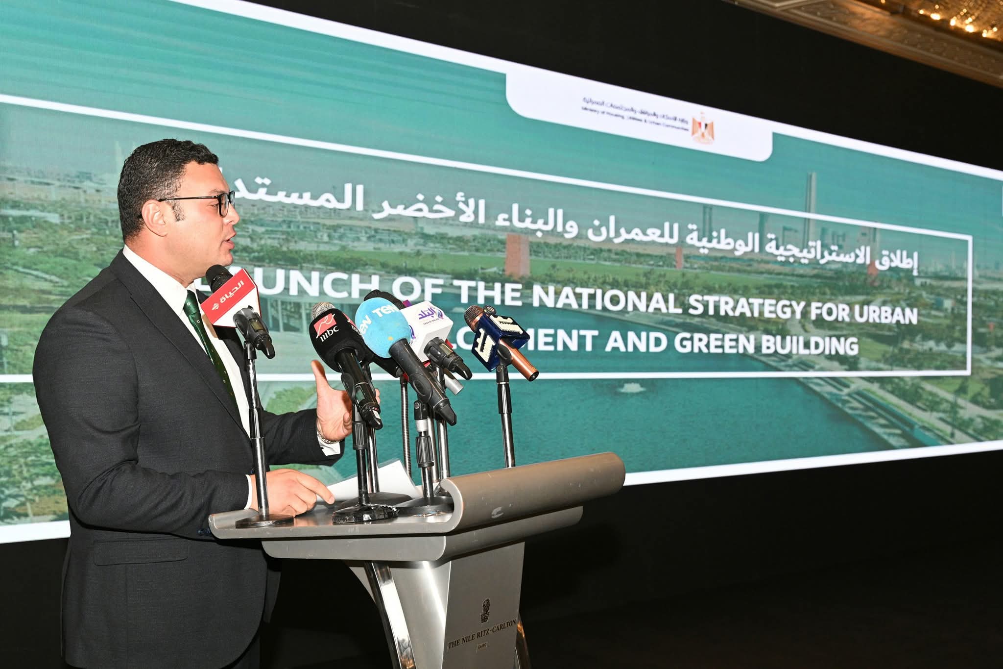 وزير الإسكان: نستهدف مدنًا ذكية تحقق كفاءة استخدام الموارد وتحسين جودة الحياة