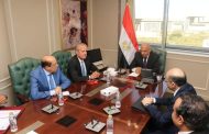 عصمت يبحث إنشاء مجمع صناعي متكامل لإنتاج الأسمدة العضوية واستخلاص المواد الحرجة والعناصر النادرة