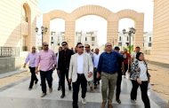 وزير الإسكان يتفقد سير العمل في الحى السكني الخامس 