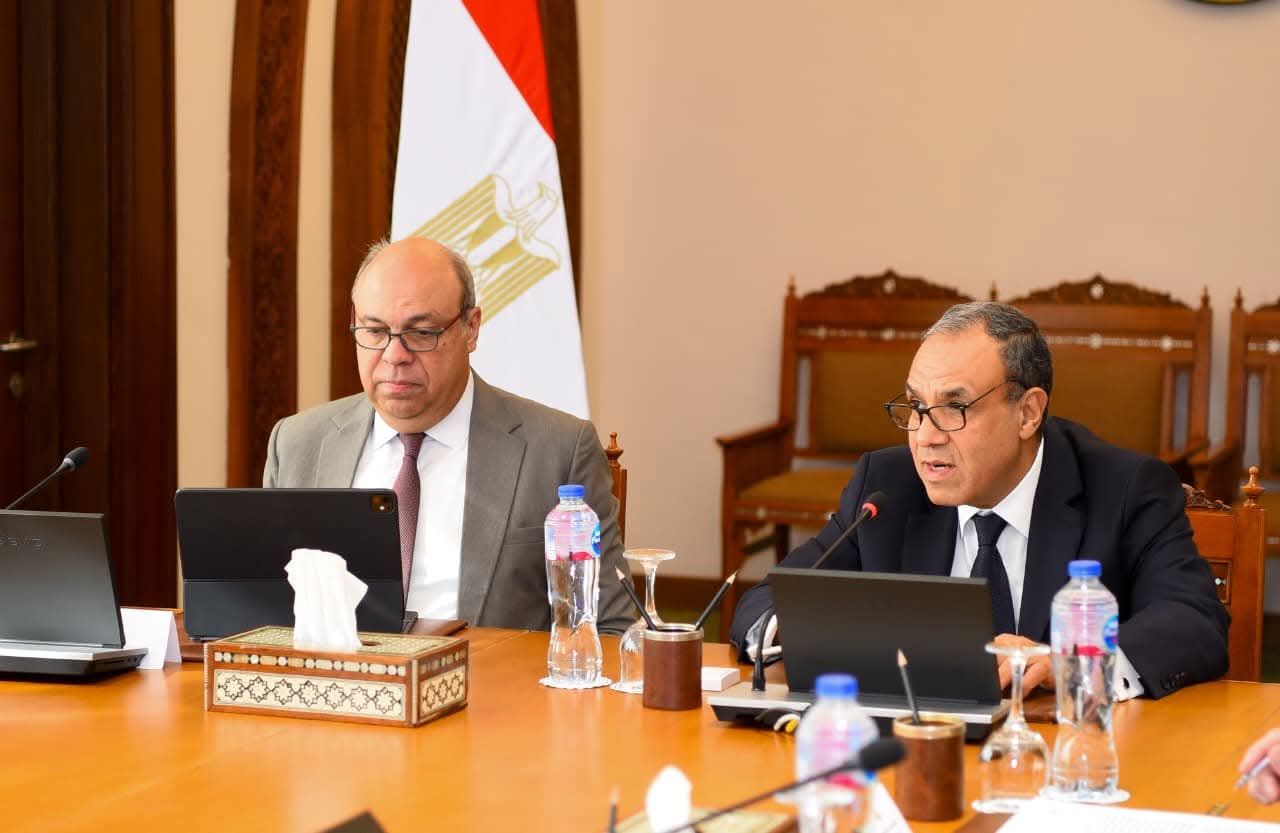 وزيرا الخارجية والطيران المدنى يستقبلان سفراء الدول الغربية والافريقية