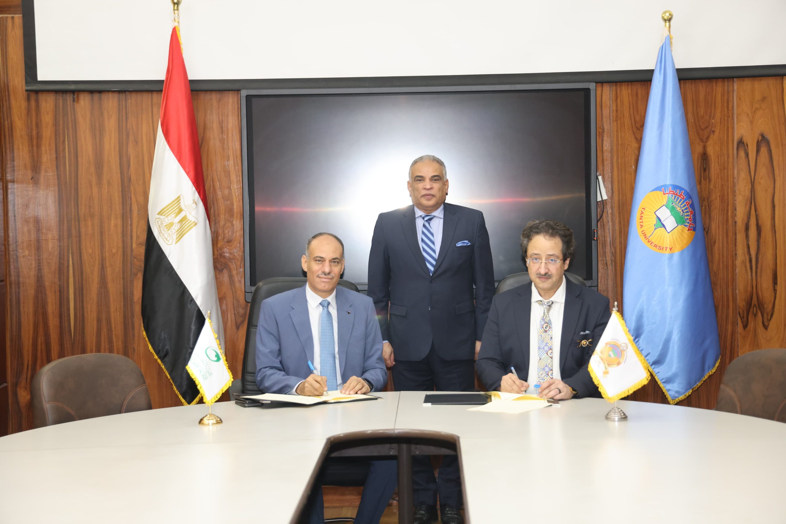 الهيئة القومية للبريد وجامعة طنطا يوقعان بروتوكول تعاون لتقديم الخدمات البريدية والمالية
