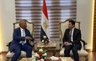 وزير الرياضة يلتقي رئيس الاتحاد الأفريقي لكرة القدم