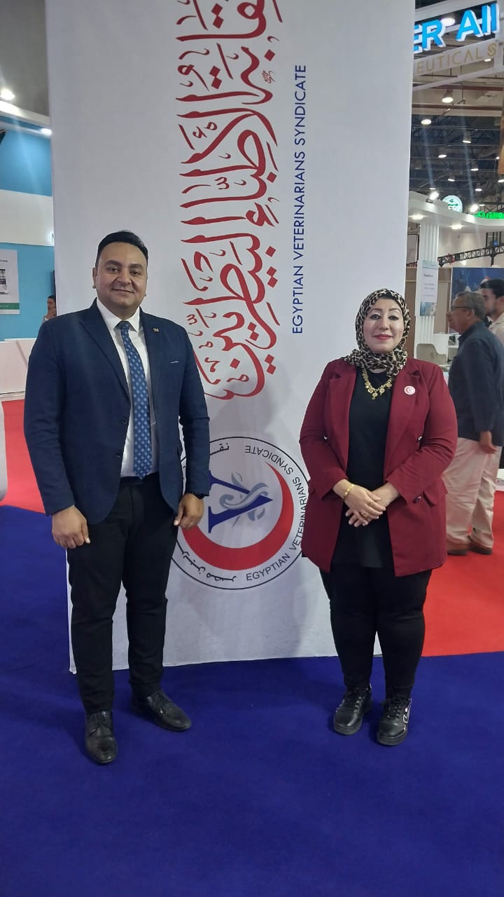 إقبال كبير من الأطباء البيطريين على جناح النقابة العامة بمعرض 