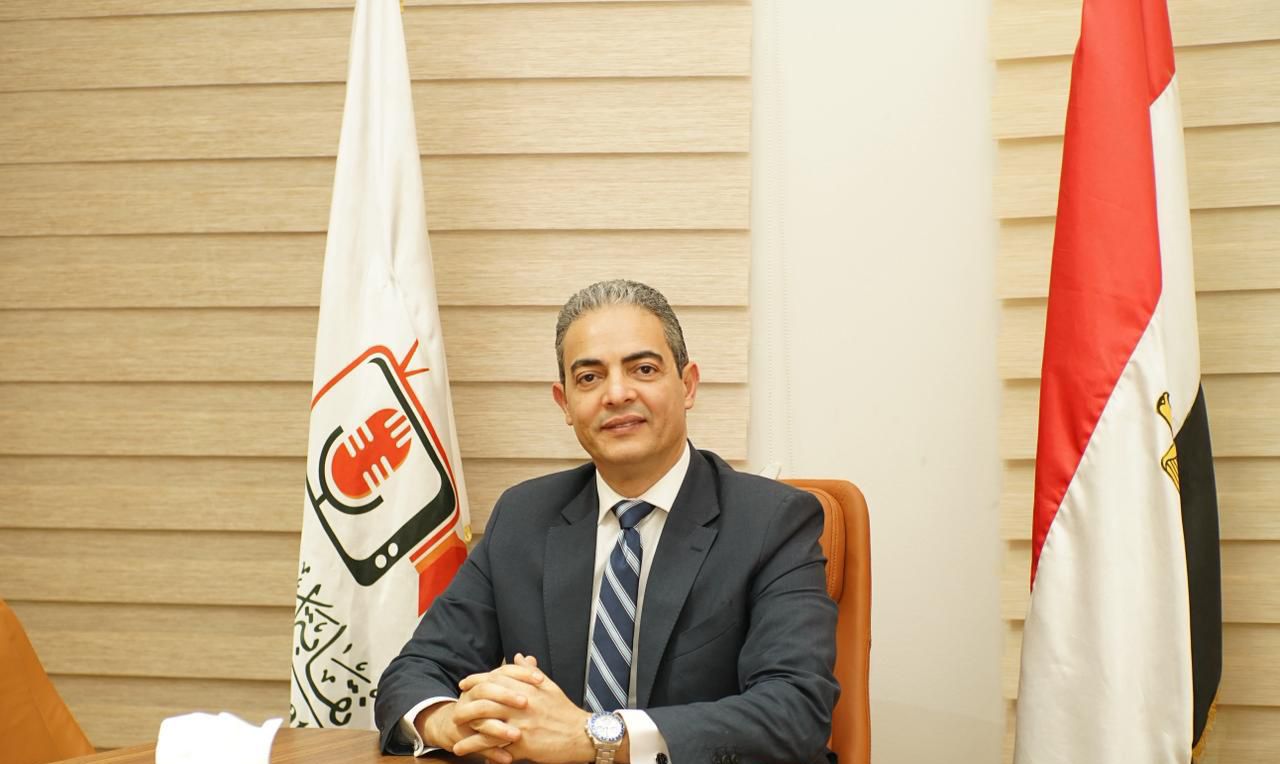 نقيب الإعلاميين يُصدر قرارًا بتشكيل لجنة عليا لرصد الأداء الإعلامي لانتخابات مجلس النواب 2025