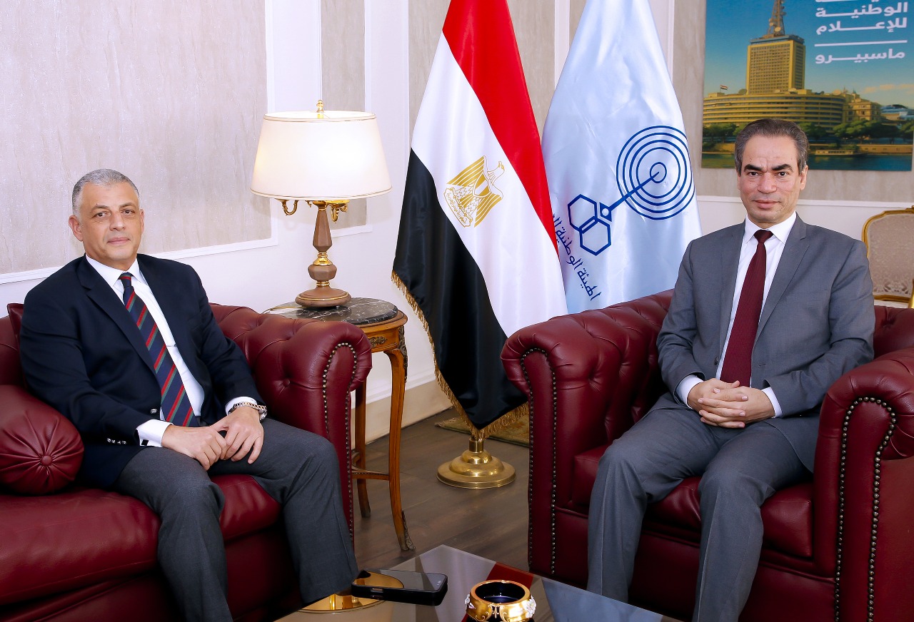 محافظ الإسماعيلية يلتقي برئيس الهيئة الوطنية للإعلام لتعزيز سبل التعاون المشترك