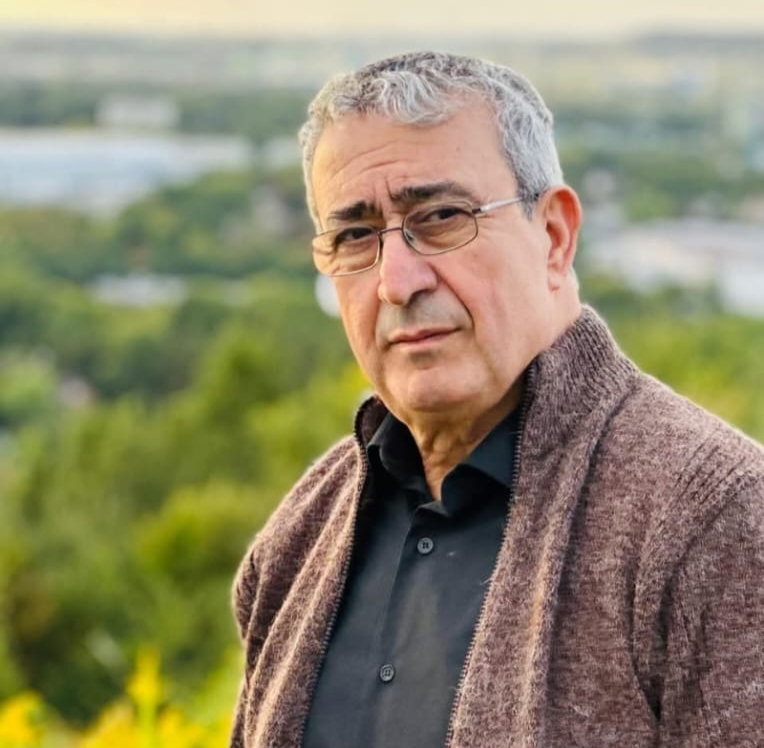هنا الجمهور.. التمثيل هنا المسرحي السوري الكردي أحمد اسماعيل اسماعيل