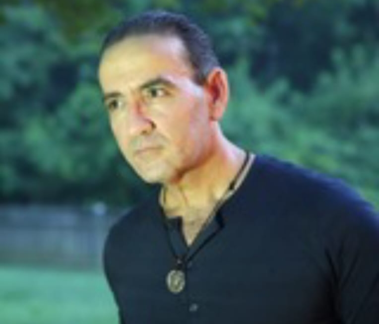المخرج العراقي ناصر طه يكتب.. لا مزيد من النوم.. عرض أيقظ مسرح ما بعد الحداثة من نومه!