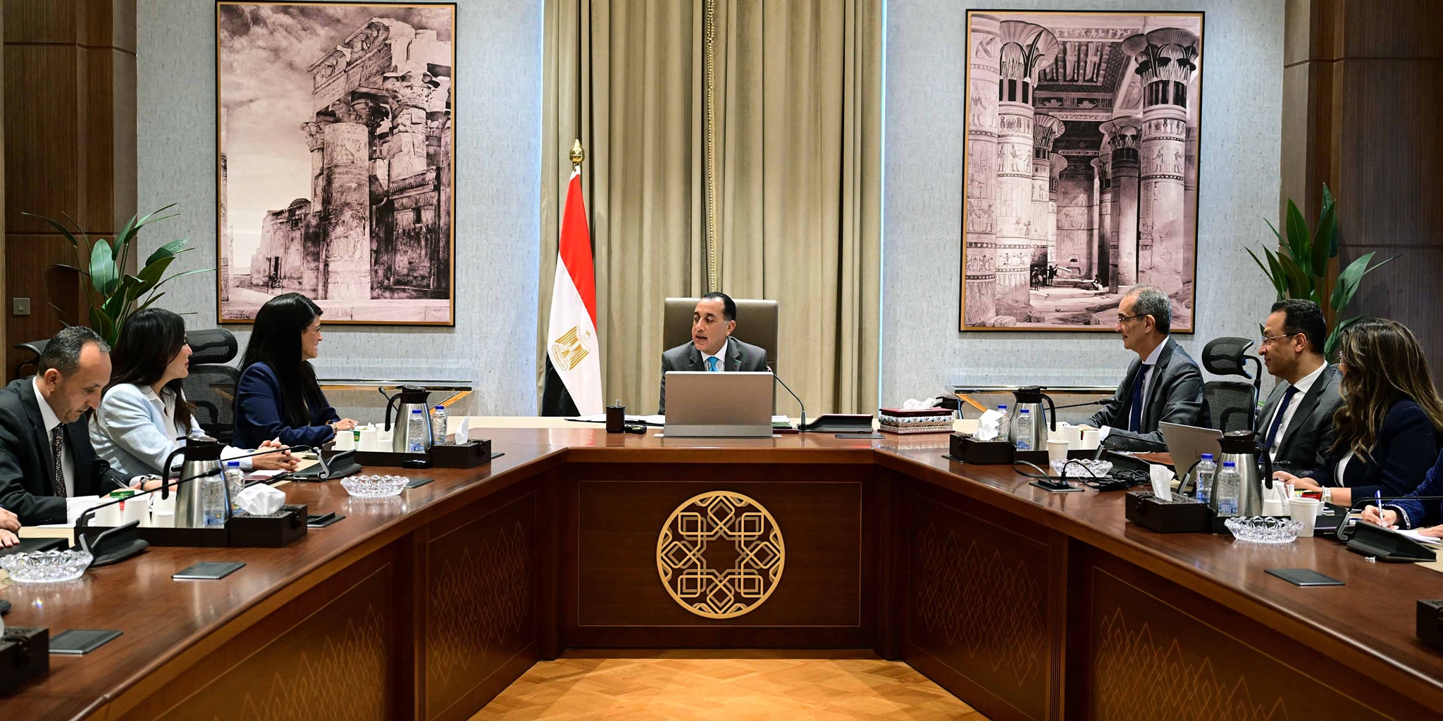 رئيس الوزراء يتابع الموقف التنفيذي لمراكز البيانات الحكومية
