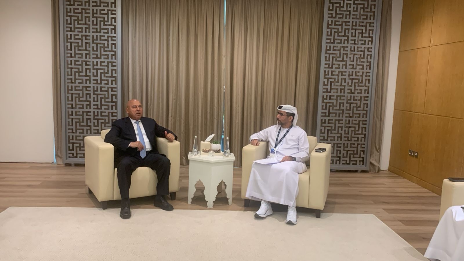 وزير النقل يلتقي الرئيس التنفيذي لمجموعة موانئ أبوظبي لمتابعة الموقف التنفيذي لعدد من المشروعات المشتركة في مصر