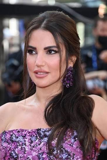 دُرّة تؤكد حضورها القوي في السينما والدراما بعروض فيلم 