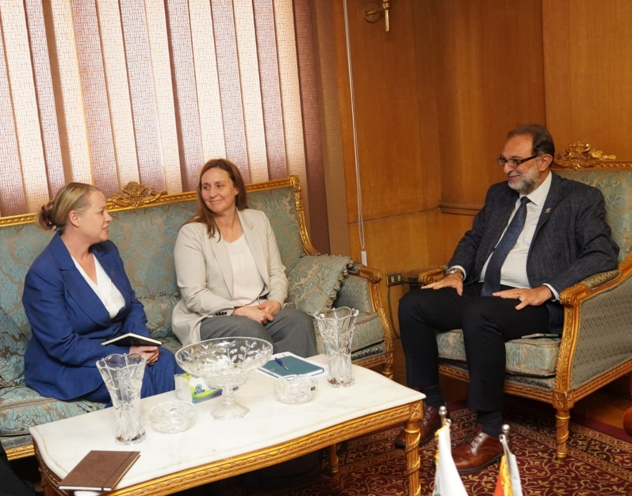 رئيس سلامة الغذاء يلتقي المستشارين الزراعي والتجاري بالسفارة النيوزيلندية لبحث تعزيز التعاون في مجال سلامة الغذاء
