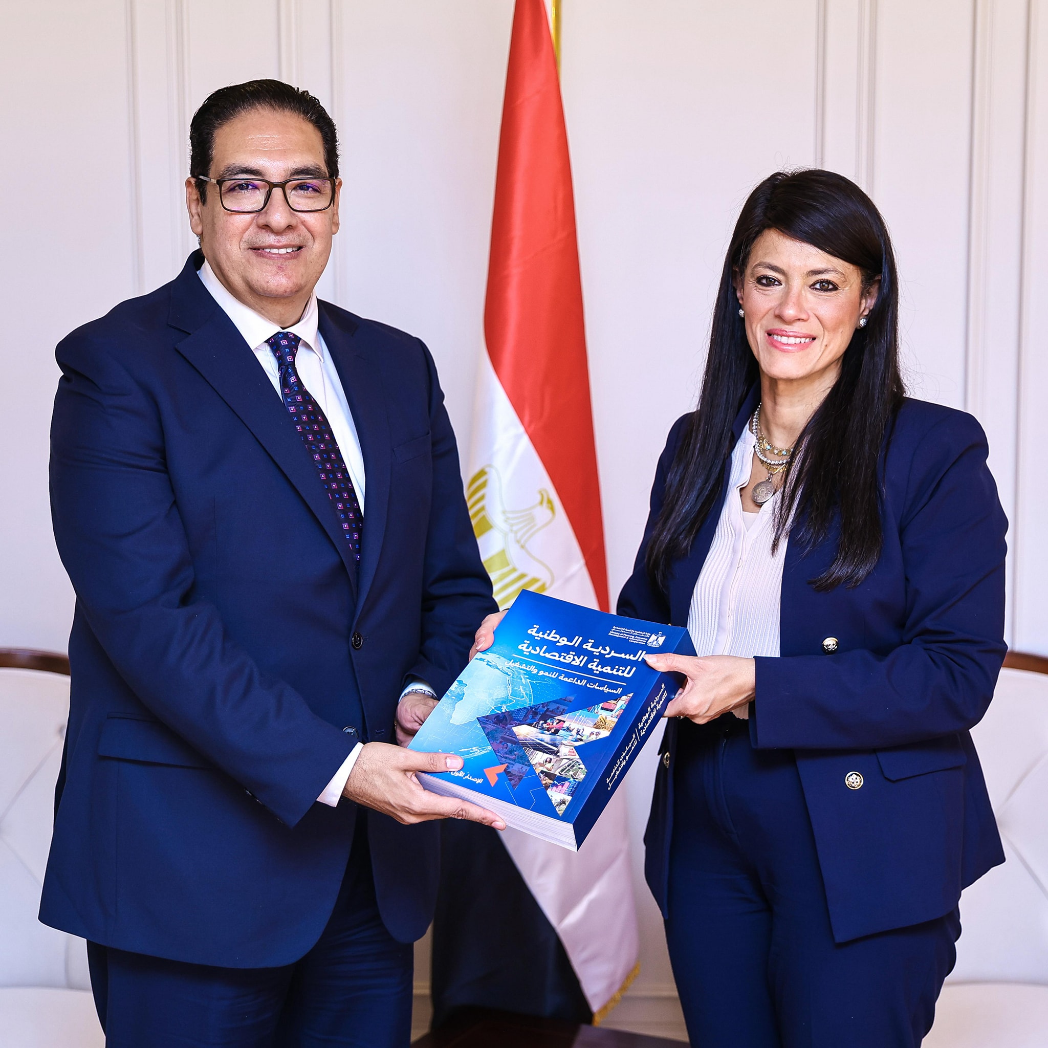 المشاط تبحث مع رئيس جامعة القاهرة تعزيز التعاون المشترك وتستعرض «السردية الوطنية للتنمية الاقتصادية»